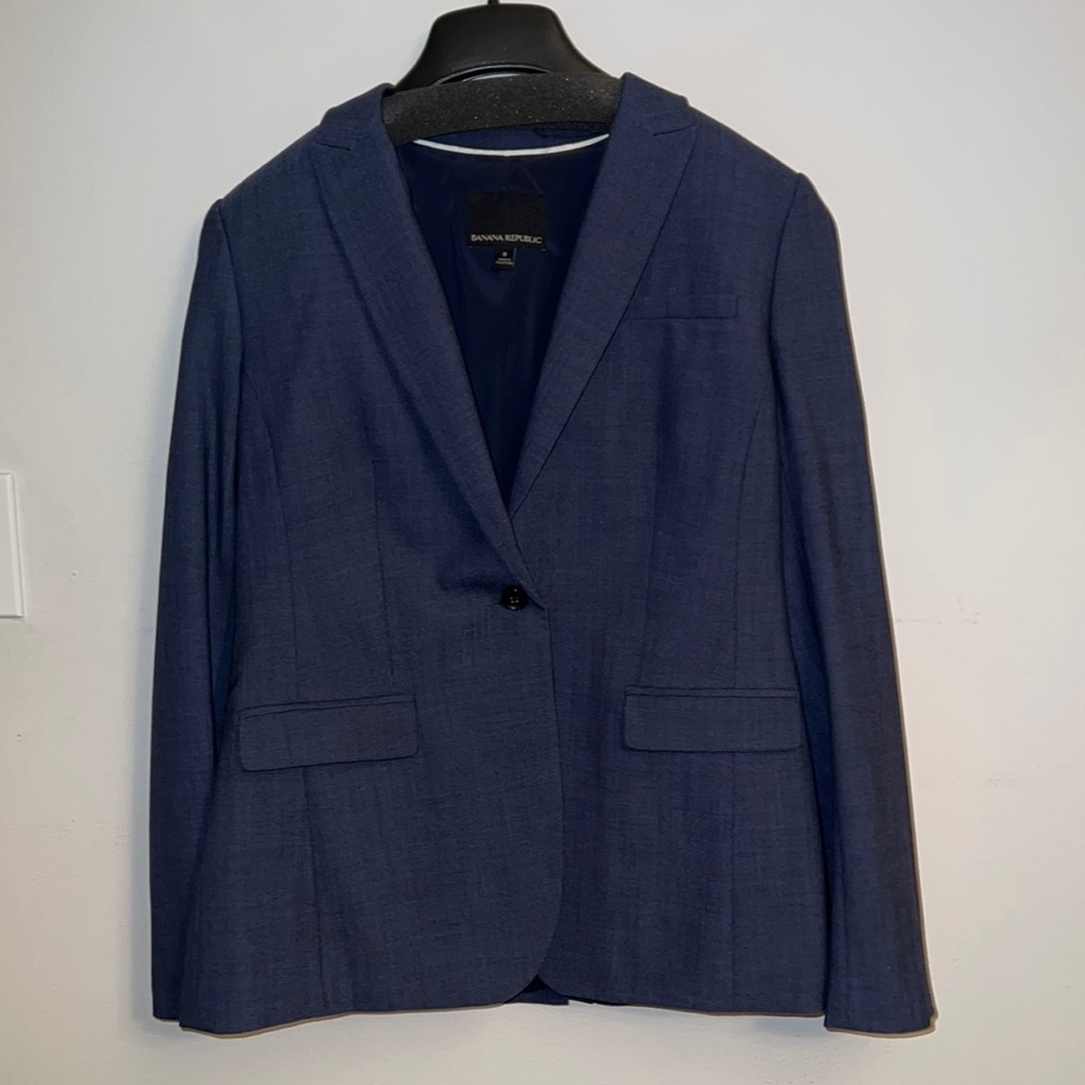 nwot ryan suit from banana republic sz8 gorgeous navy blue